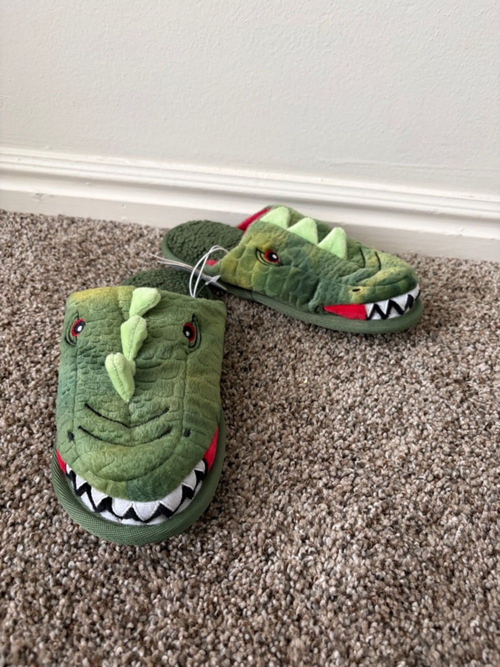 Cat & Jack Green Dinosaur Plush Kids Slippers